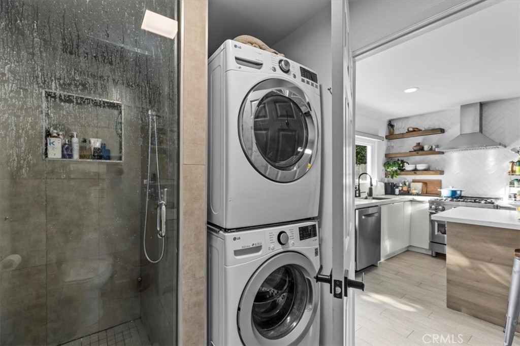 3213 Thatcher Avenue