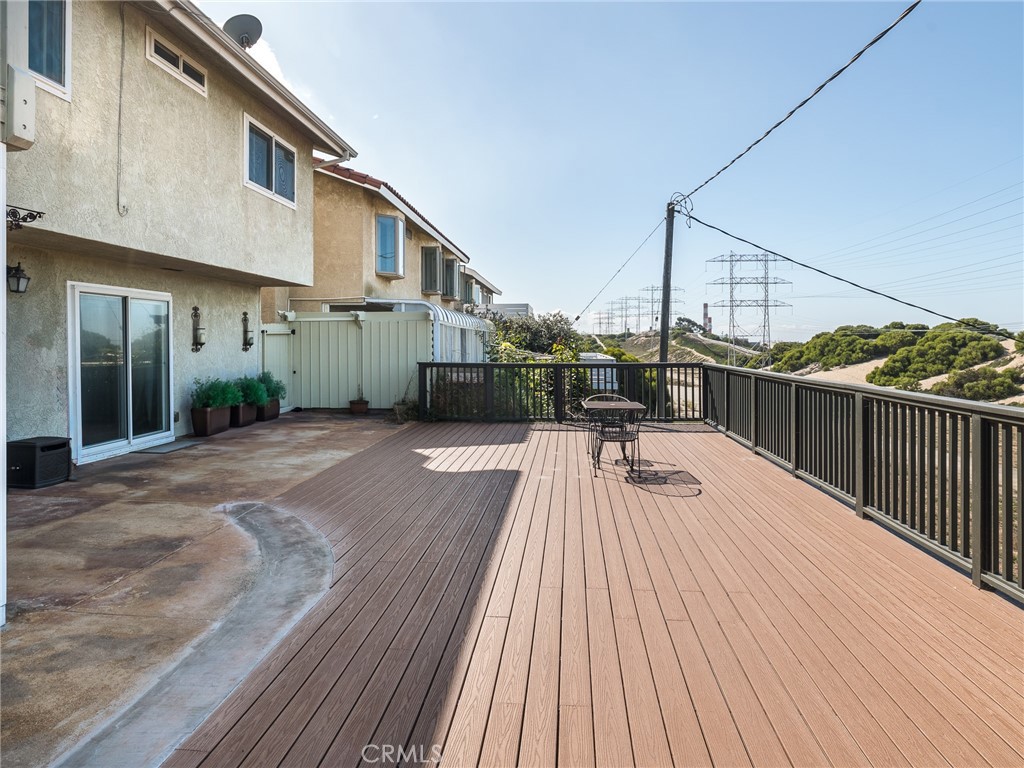913 Dune Street
