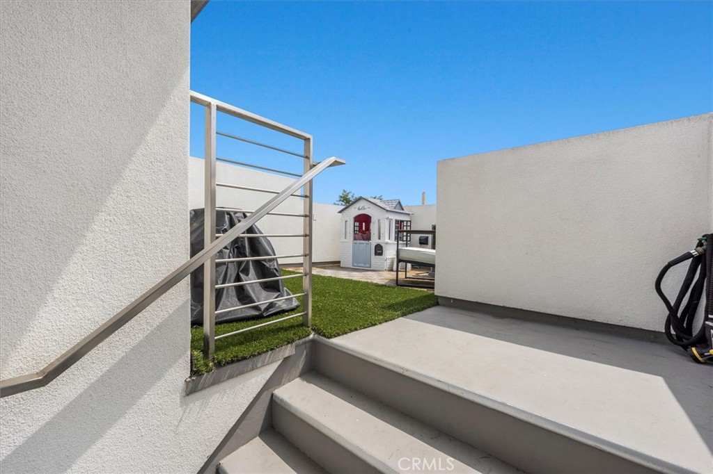 2713 Carnegie Lane B