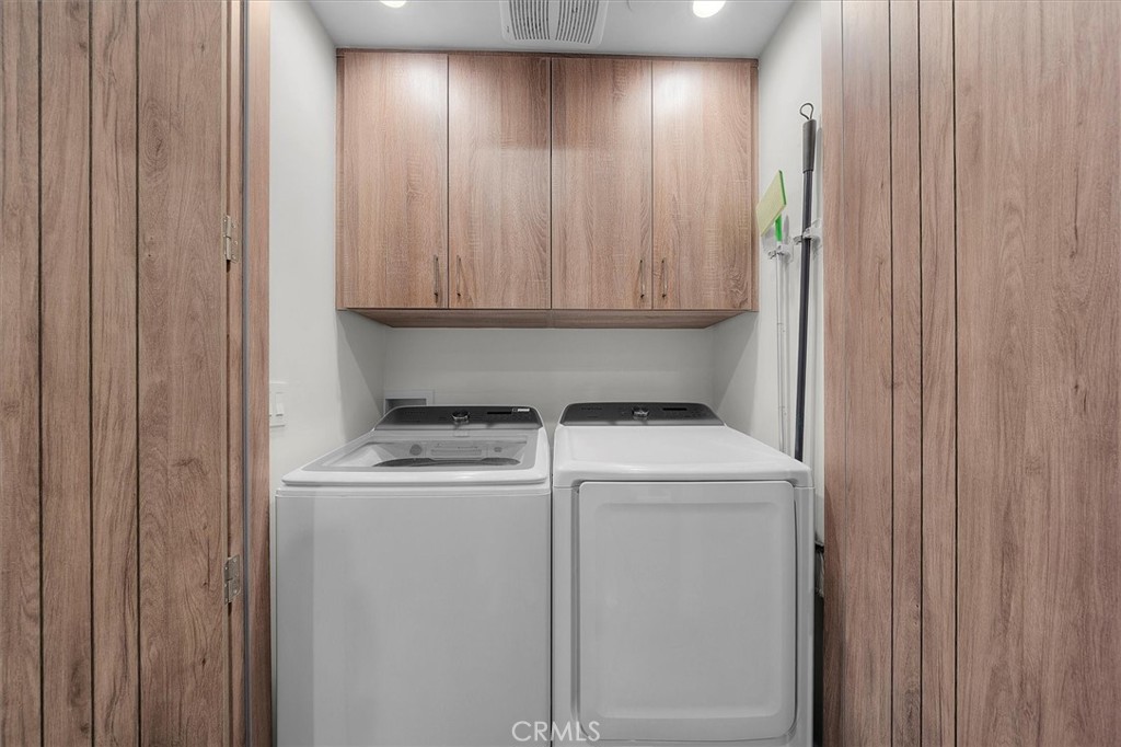 2713 Carnegie Lane B