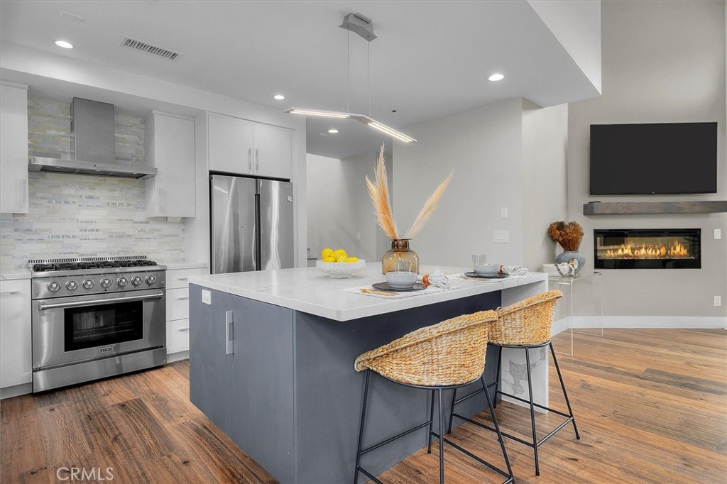 2713 Carnegie Lane B