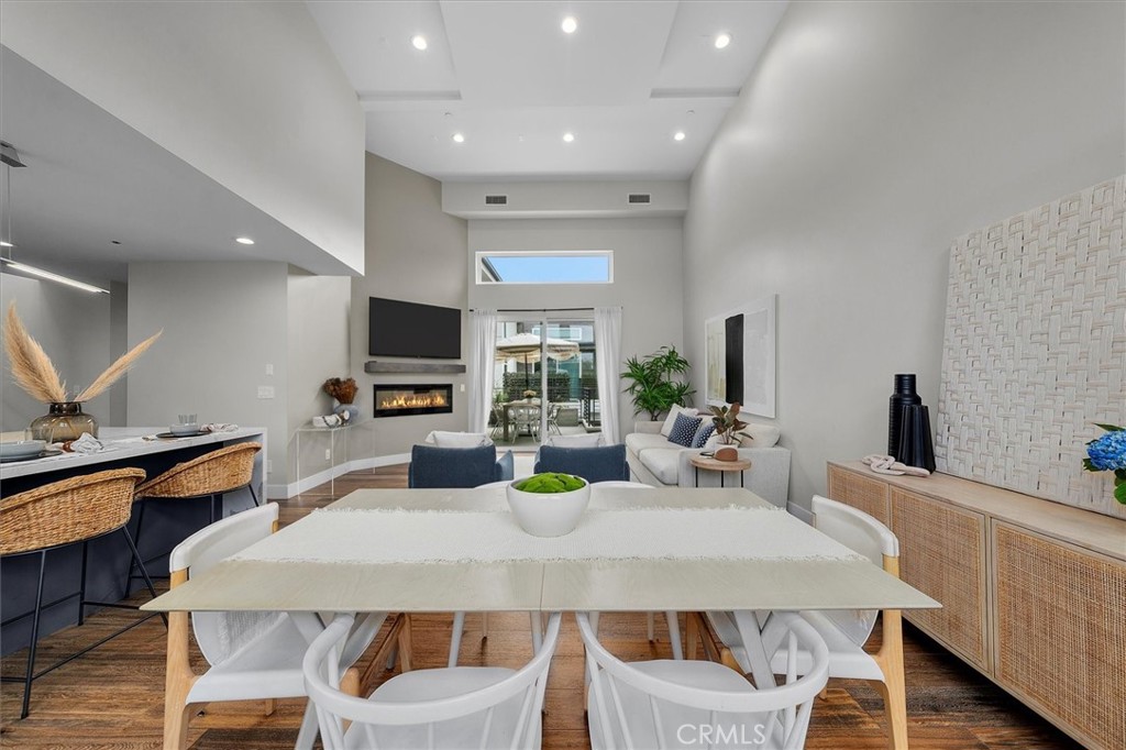 2713 Carnegie Lane B