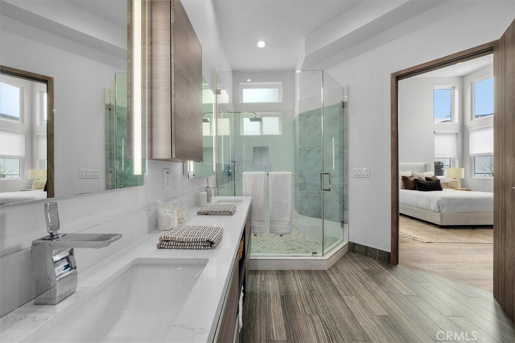 2713 Carnegie Lane B