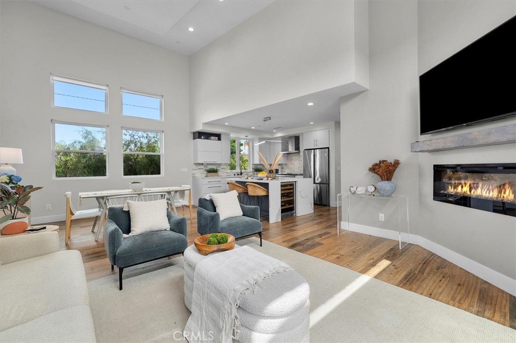 2713 Carnegie Lane B