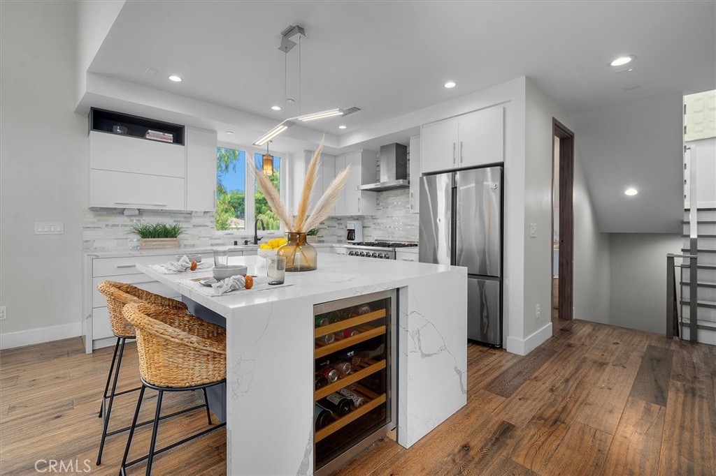 2713 Carnegie Lane B