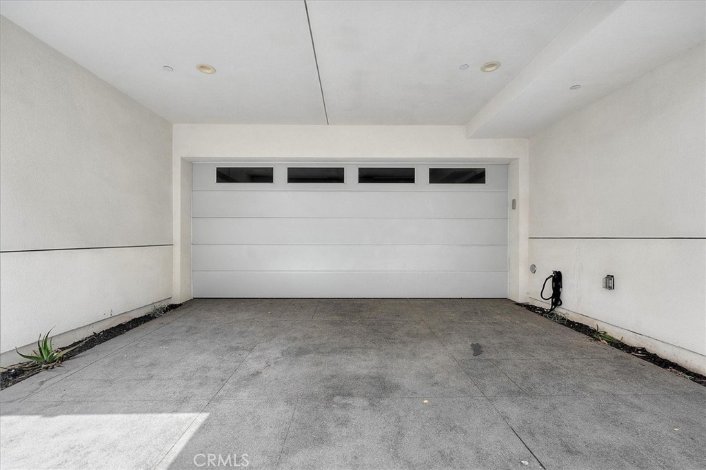 2713 Carnegie Lane B