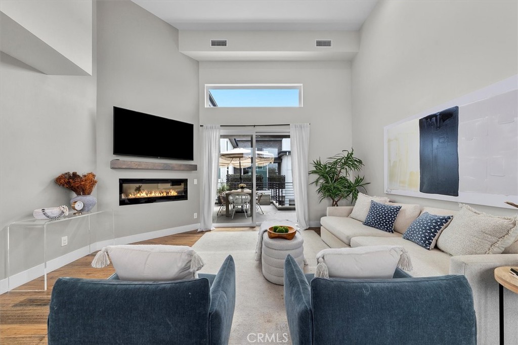 2713 Carnegie Lane B