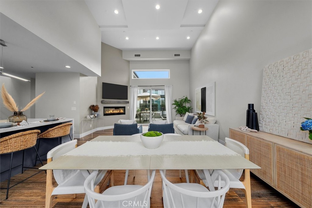 2713 Carnegie Lane B