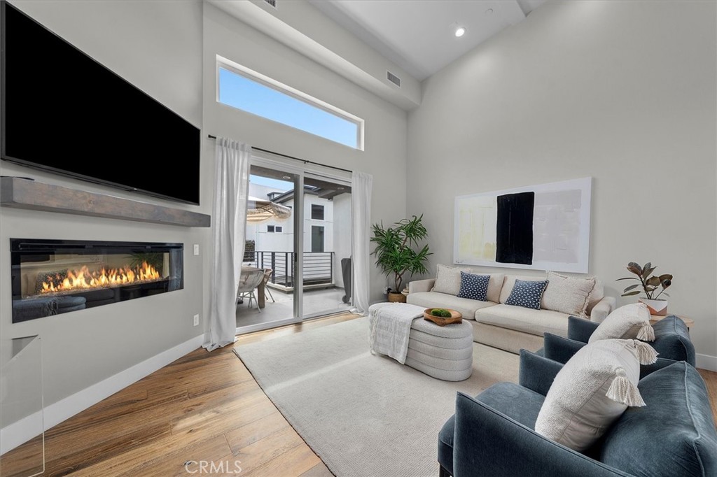 2713 Carnegie Lane B