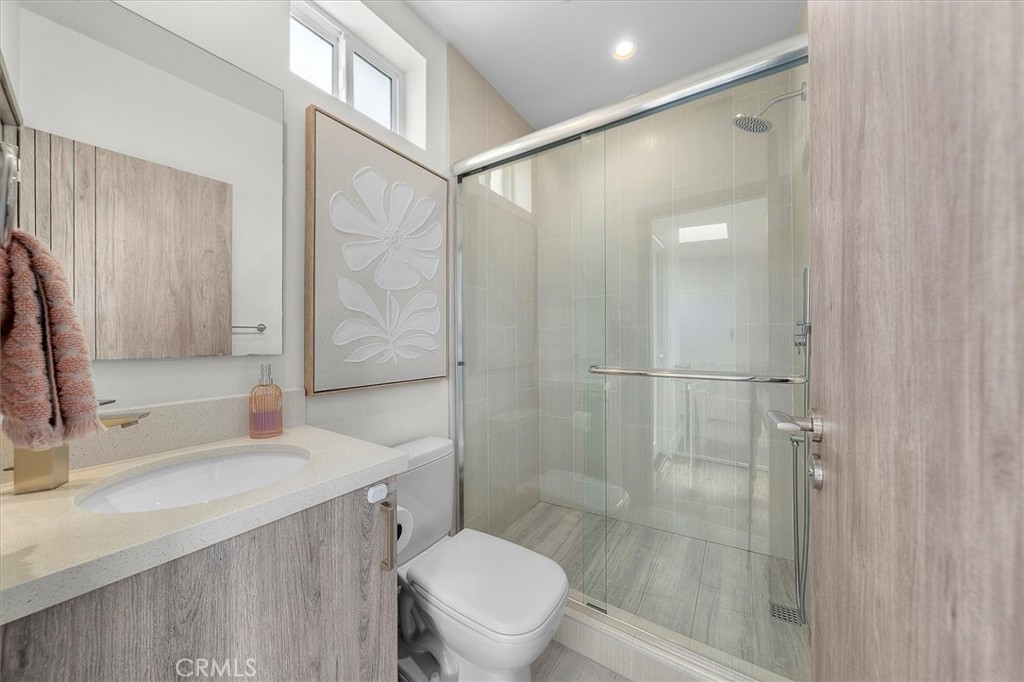 2713 Carnegie Lane B