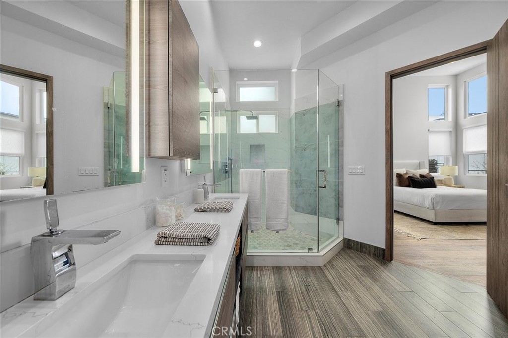 2713 Carnegie Lane B