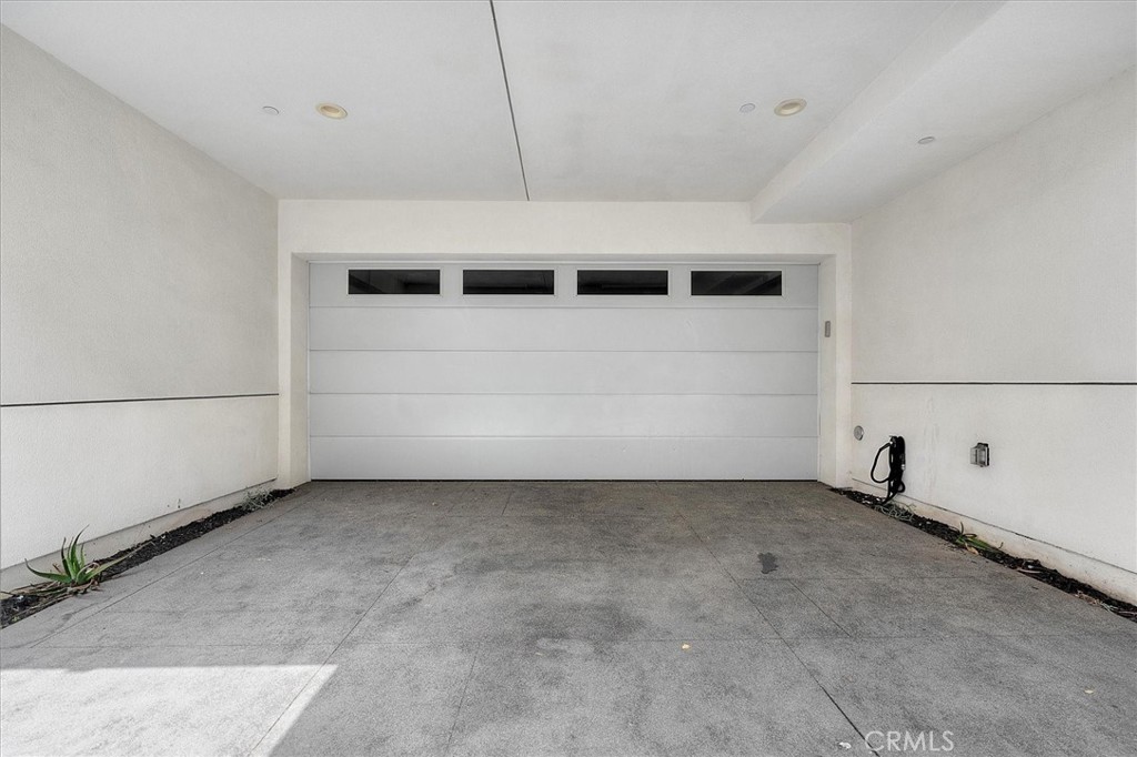 2713 Carnegie Lane B