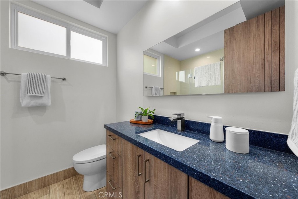 2713 Carnegie Lane B