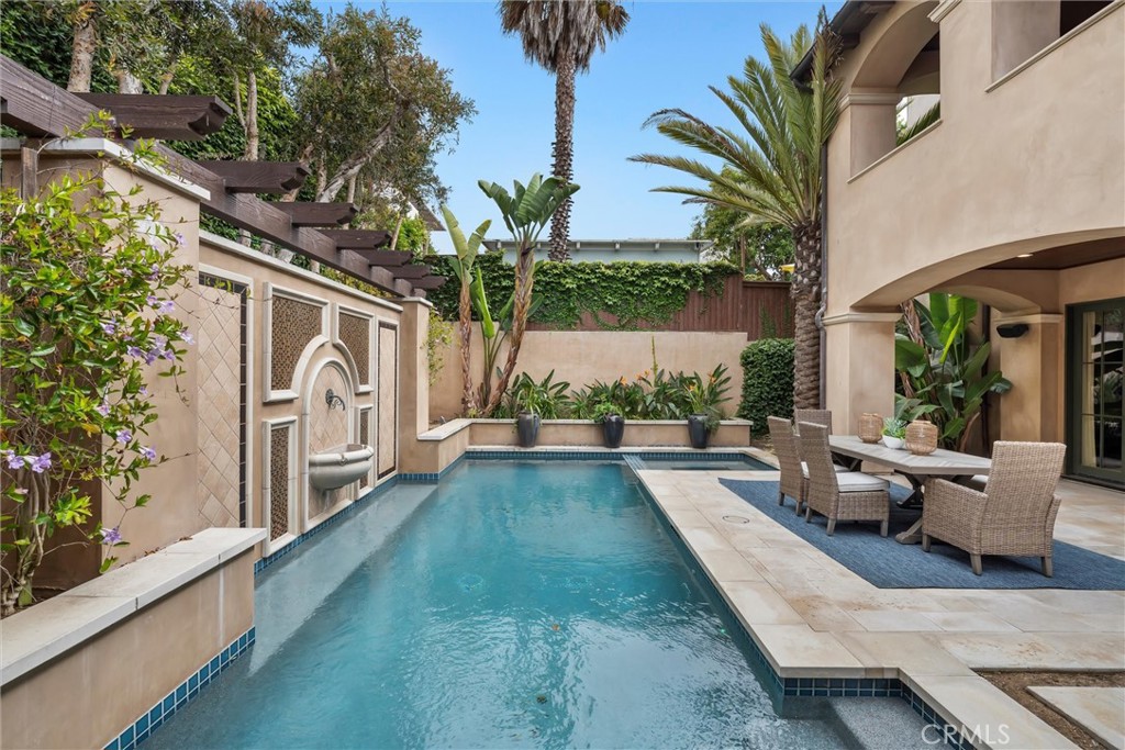 114 N Ardmore Avenue