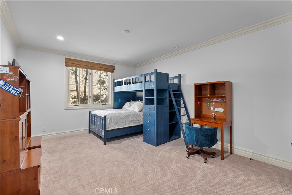 114 N Ardmore Avenue