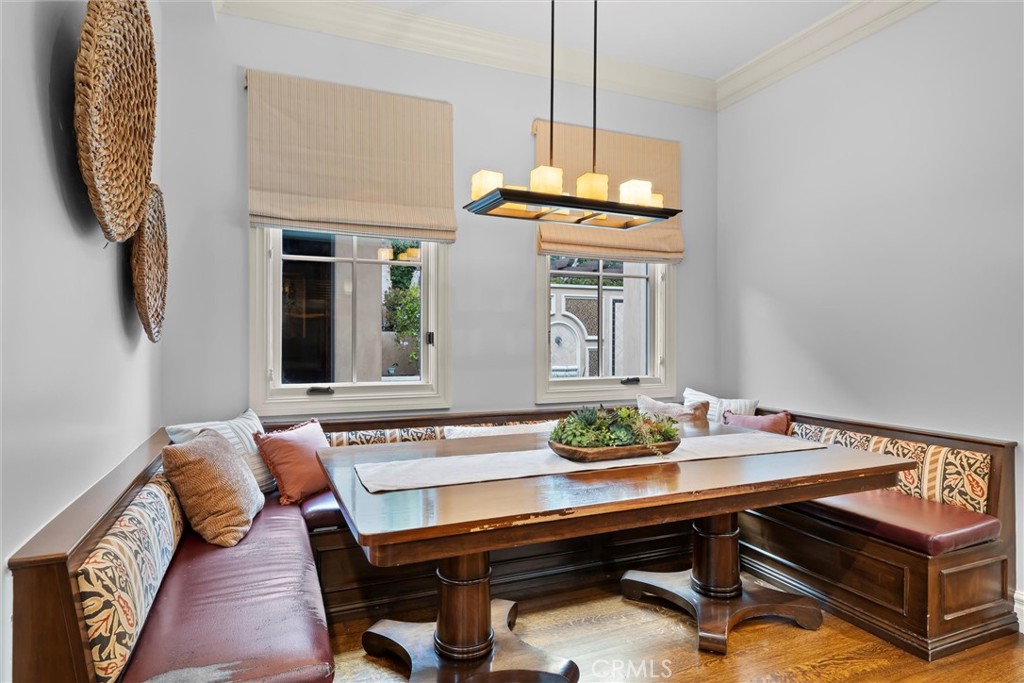 114 N Ardmore Avenue