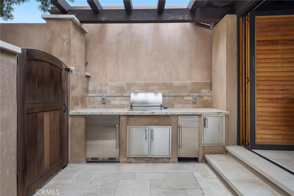 114 N Ardmore Avenue