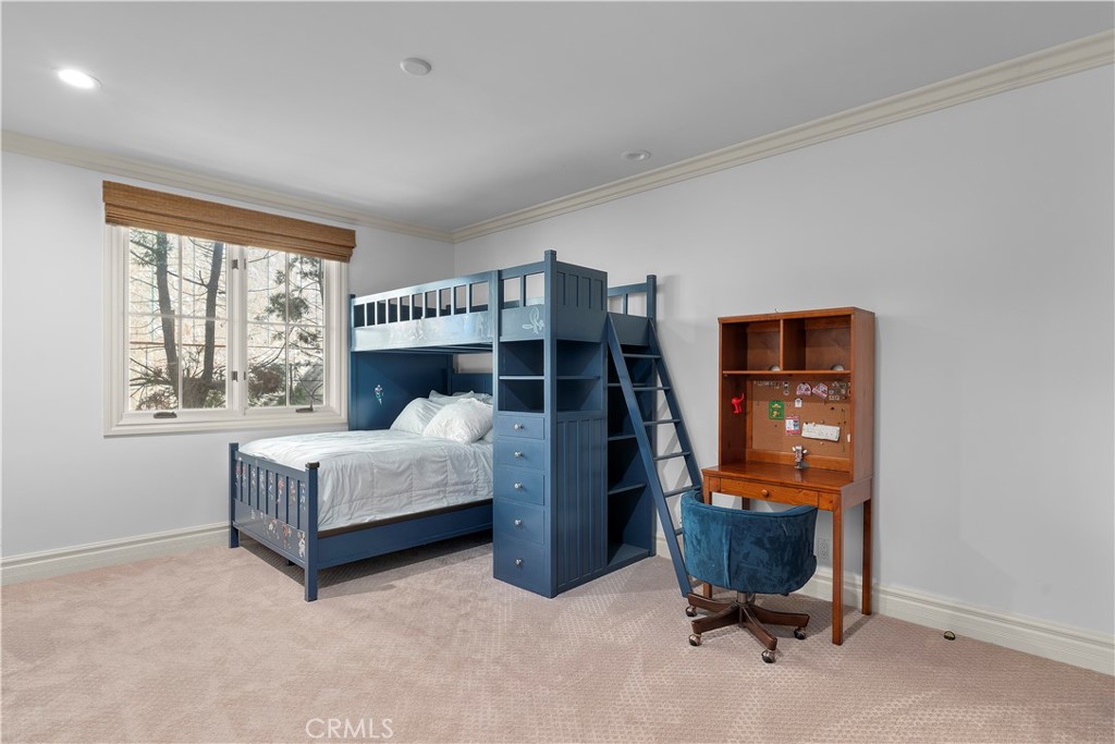 114 N Ardmore Avenue