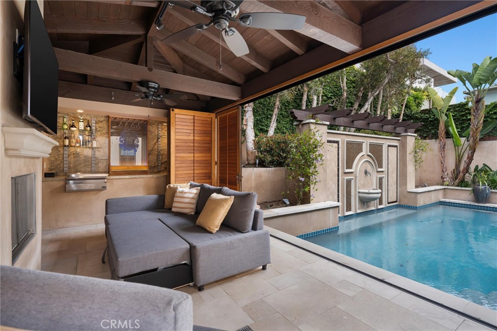 114 N Ardmore Avenue