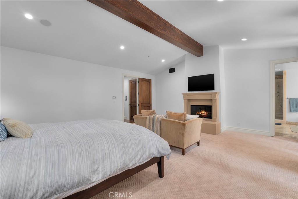 114 N Ardmore Avenue