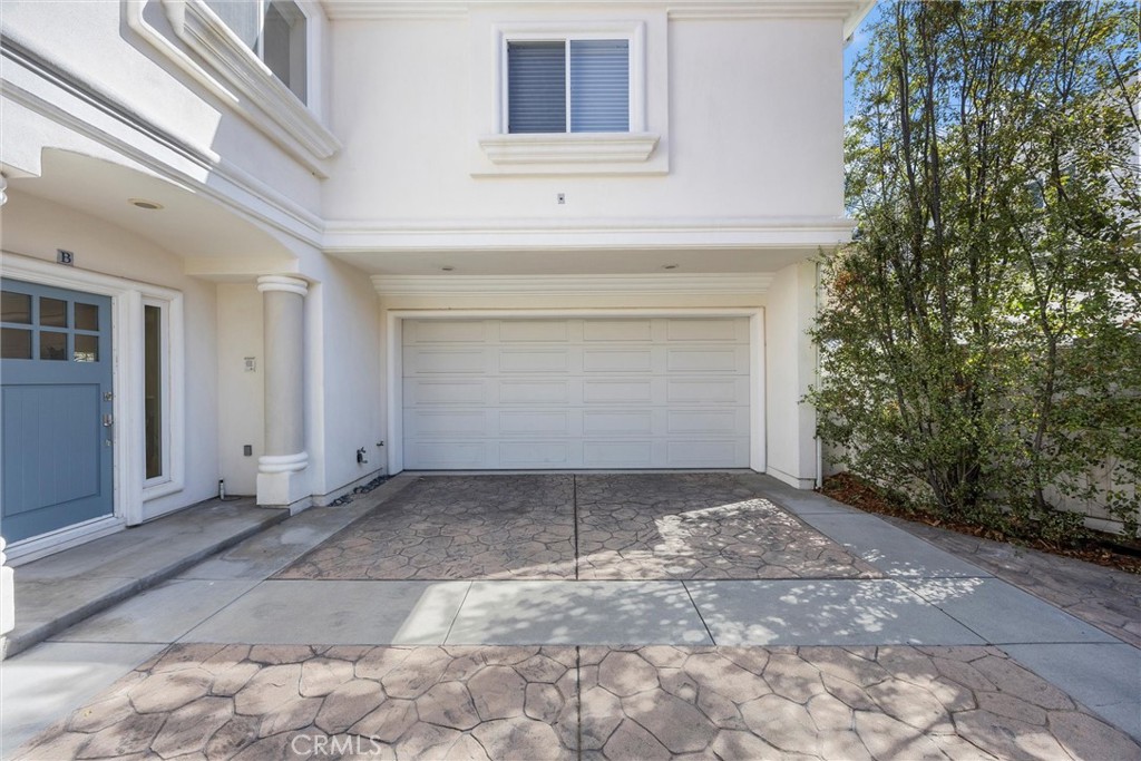 2221 Pullman Lane B