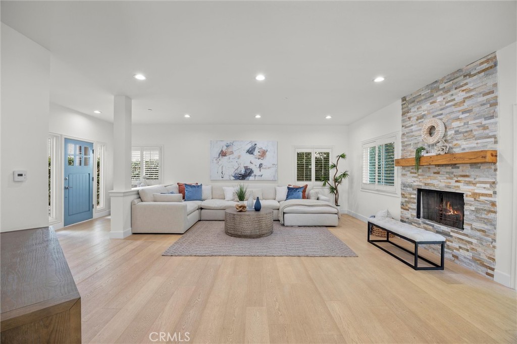 2221 Pullman Lane B