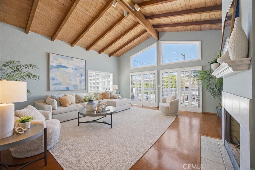 1526 Wollacott Street