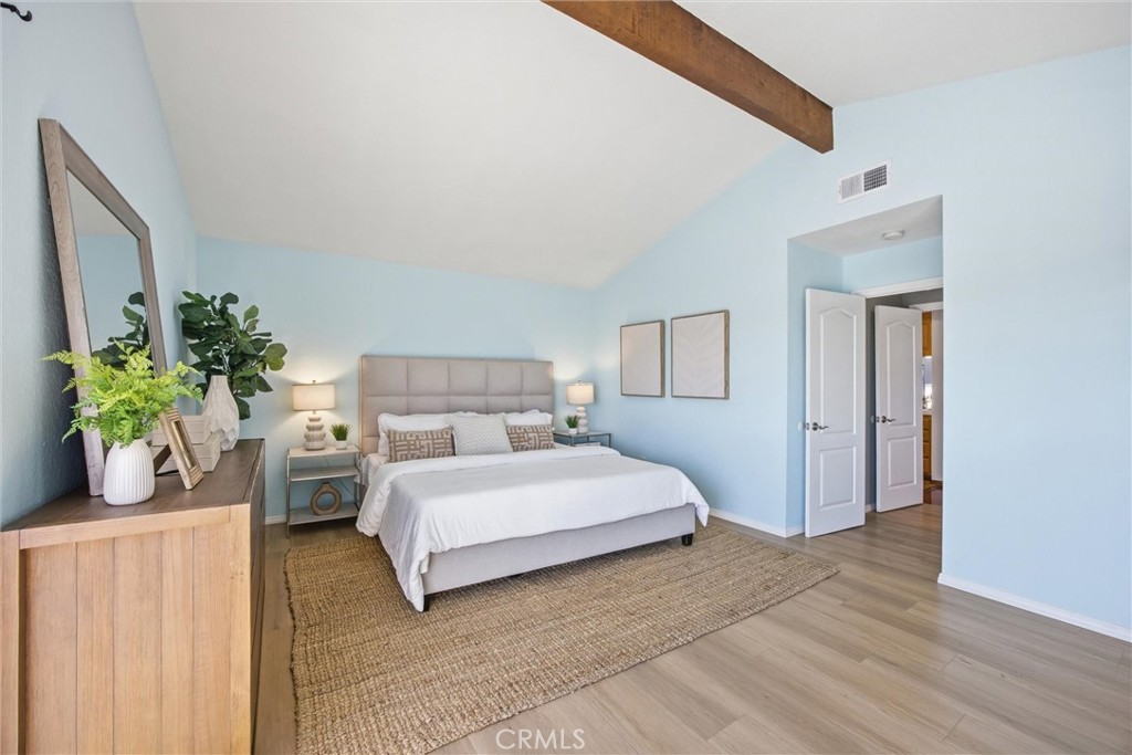 1526 Wollacott Street