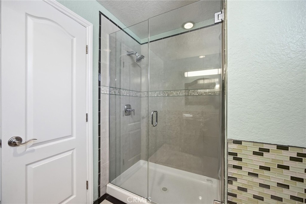 1526 Wollacott Street