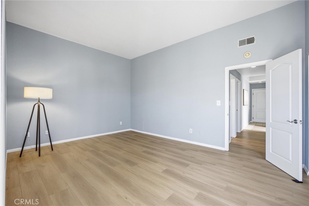 1526 Wollacott Street