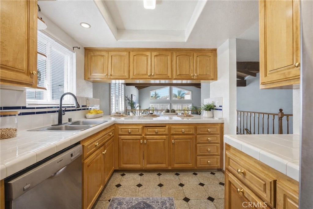 1526 Wollacott Street