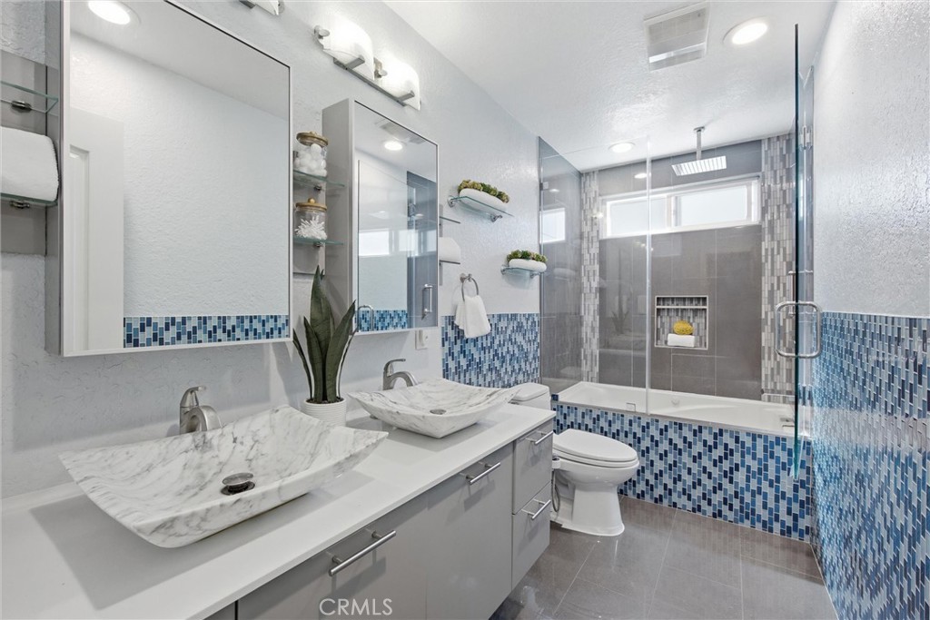 1526 Wollacott Street