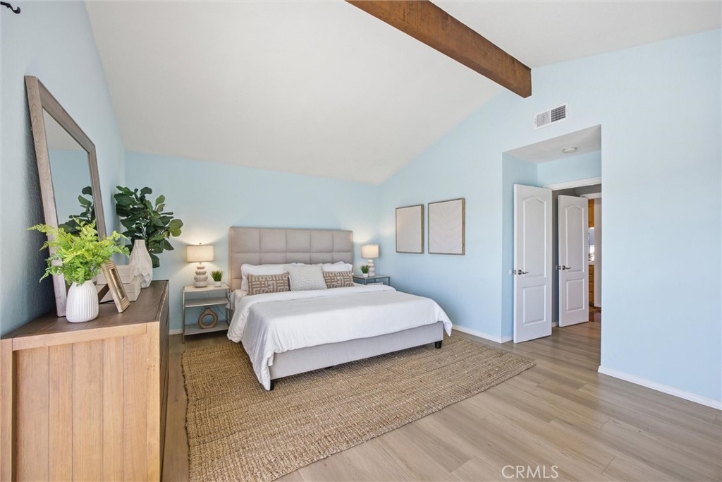 1526 Wollacott Street