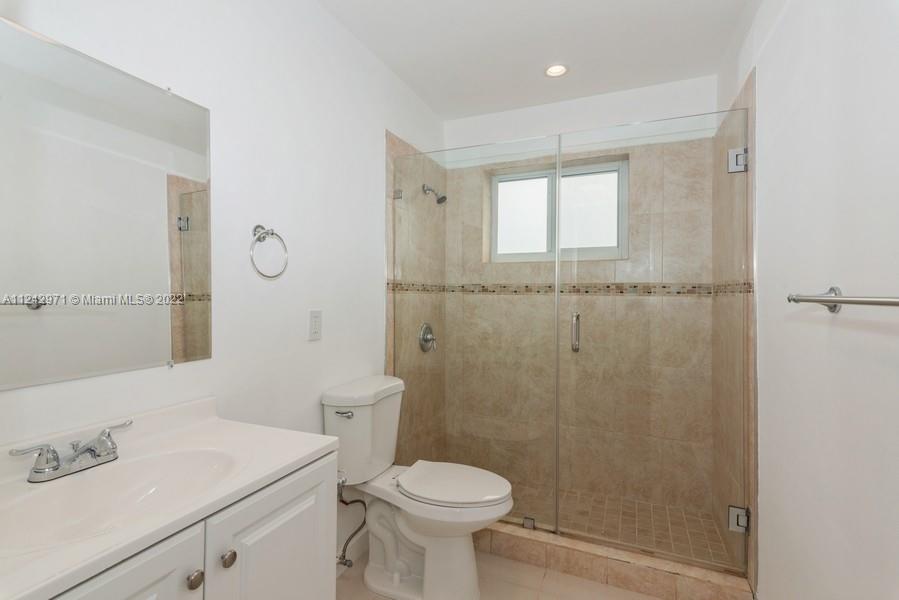 7770 SW 106th Ter Unit: -