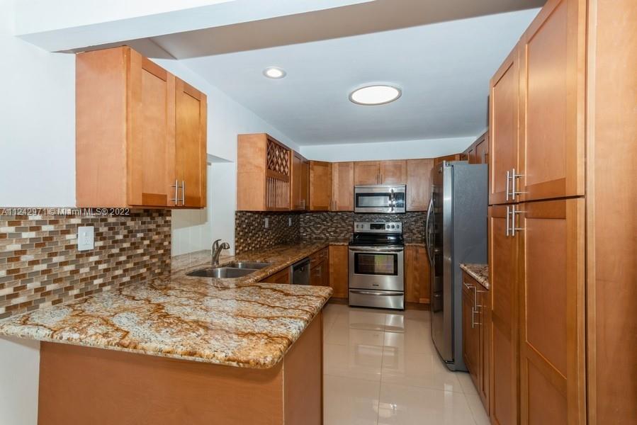 7770 SW 106th Ter Unit: -