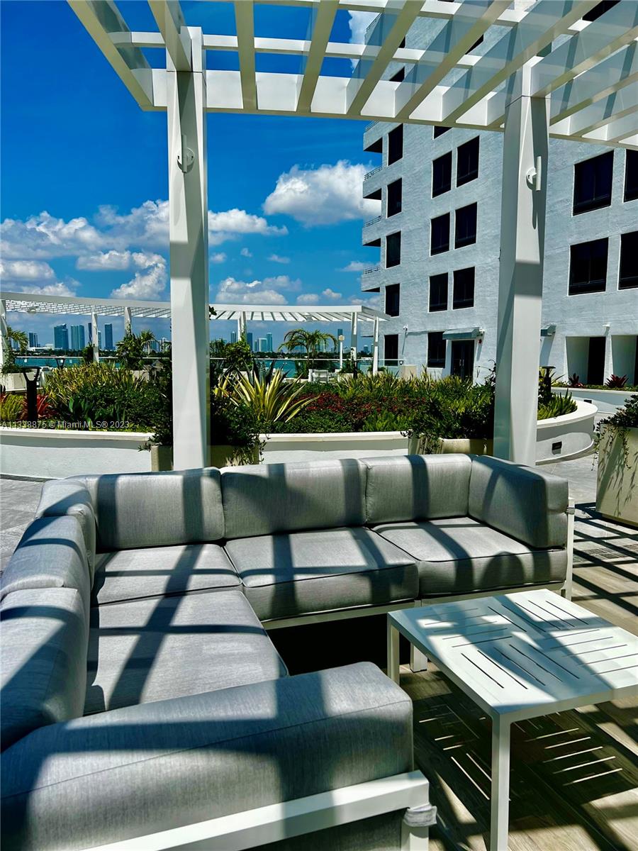 1330 West Ave Unit: 2305