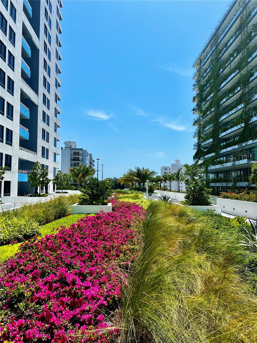1330 West Ave Unit: 2305