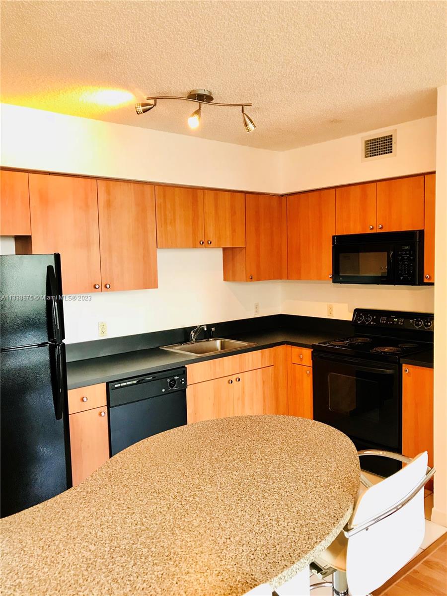 1330 West Ave Unit: 2305