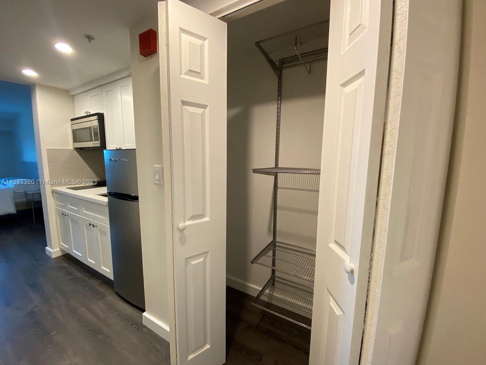 5709 Sunset Dr Unit: 5709