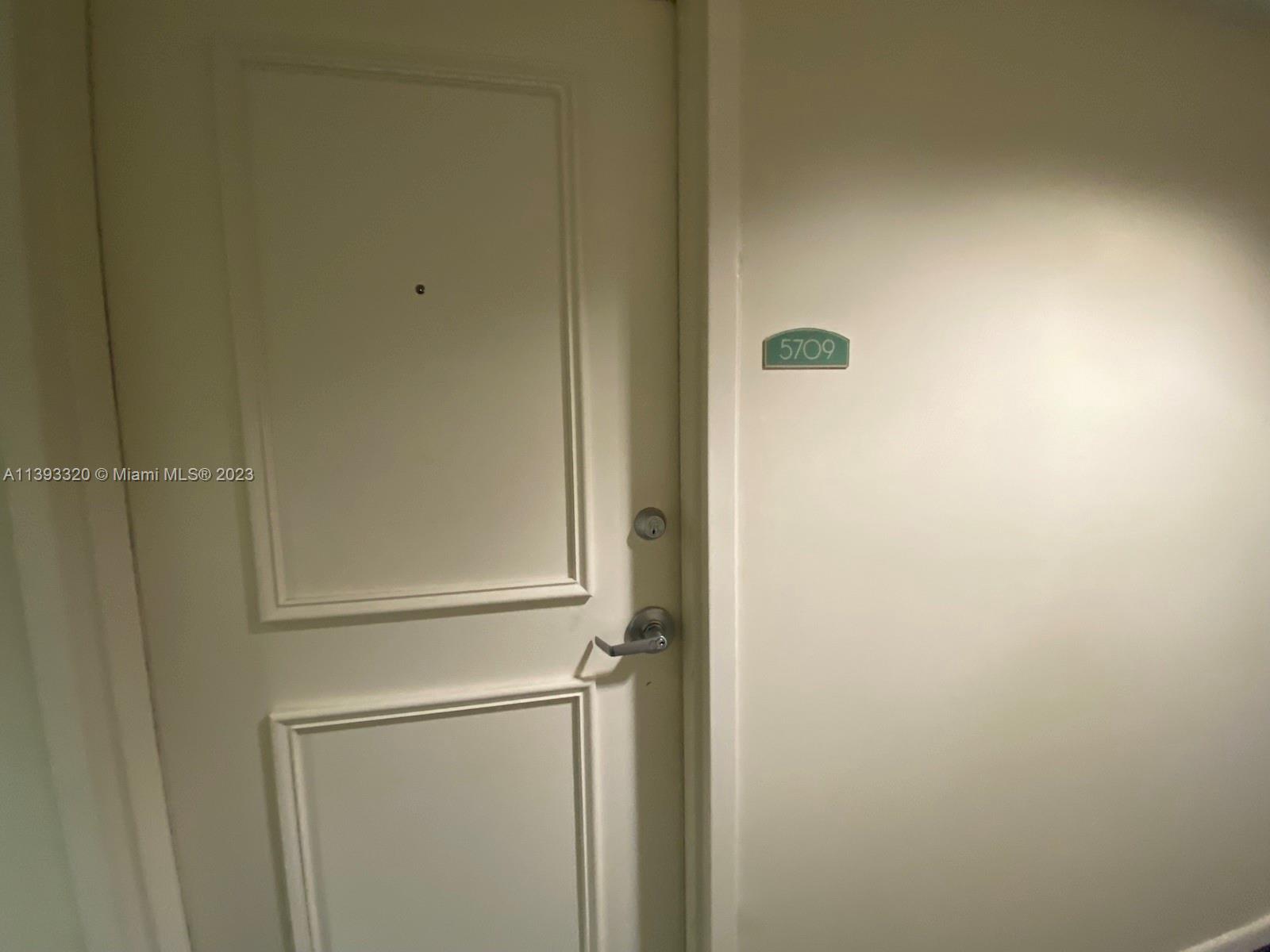 5709 Sunset Dr Unit: 5709