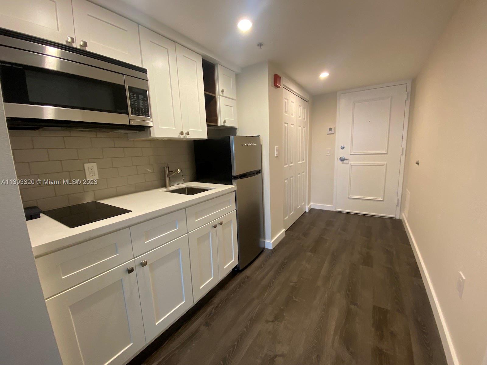 5709 Sunset Dr Unit: 5709