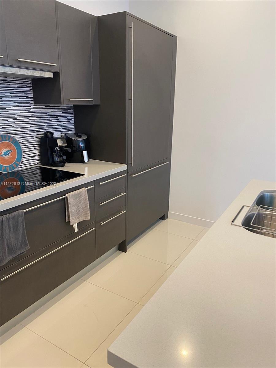 7875 NW 107th Ave Unit: 805