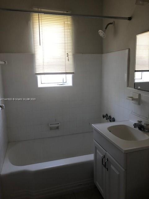 614 Santander Ave Unit: 4