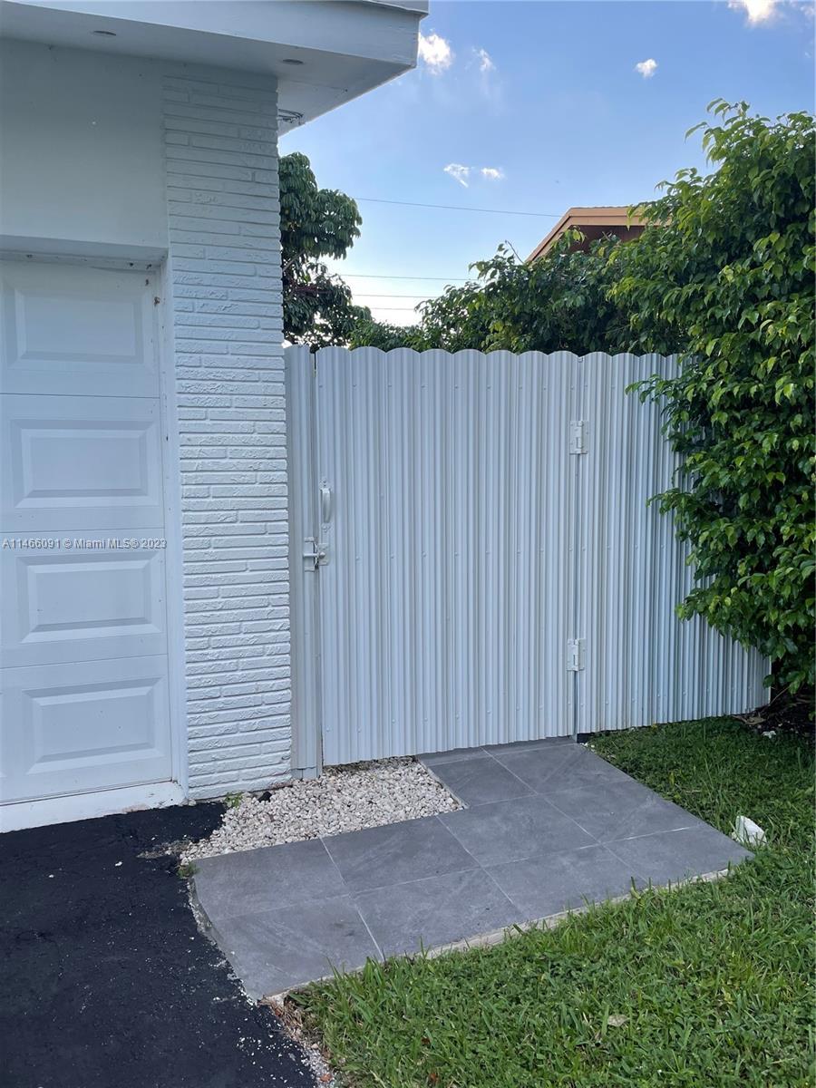5840 SW 89th Ct Unit: 1
