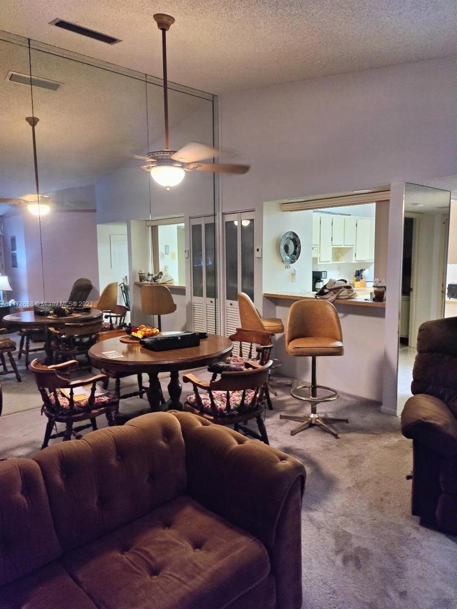 917 NE 199th St Unit: 201