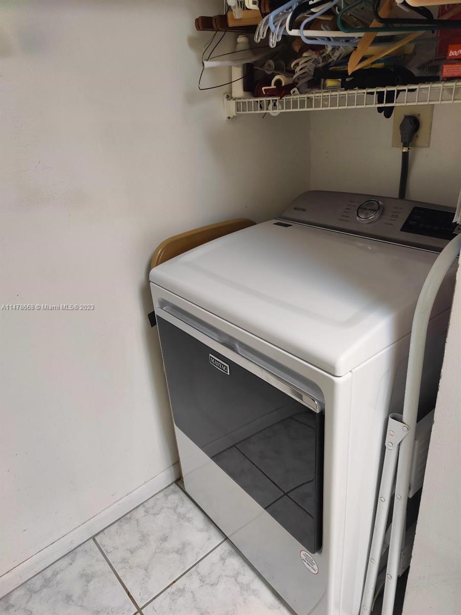 917 NE 199th St Unit: 201