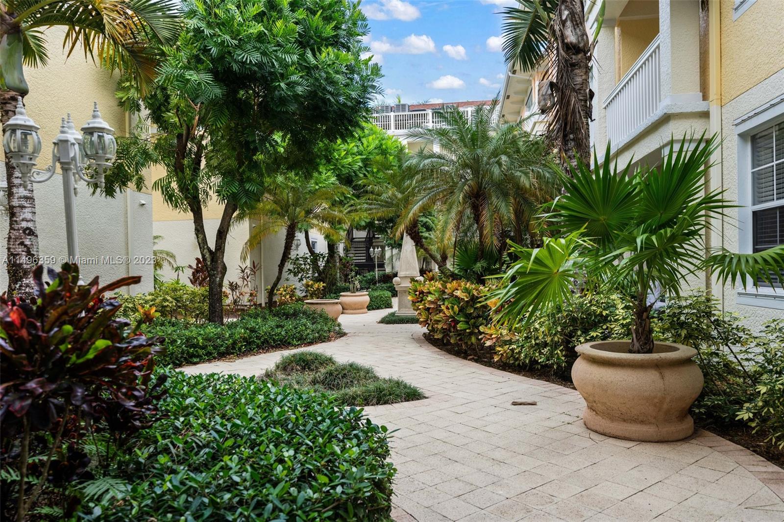 275 Murcia Dr Unit: 113