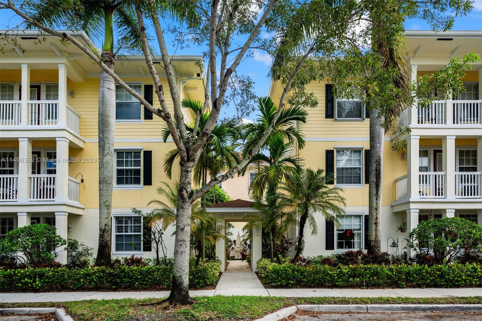 275 Murcia Dr Unit: 113