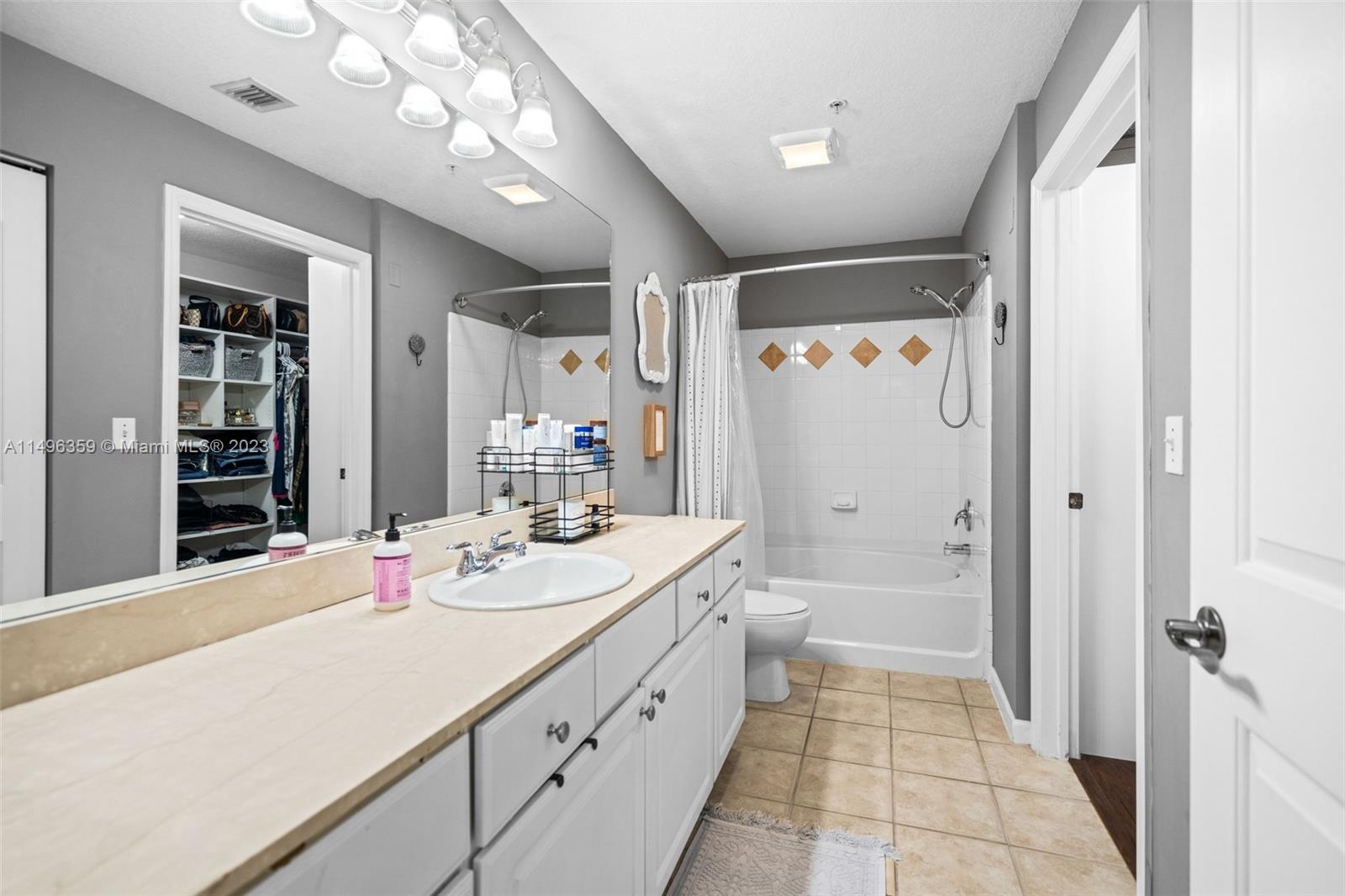 275 Murcia Dr Unit: 113