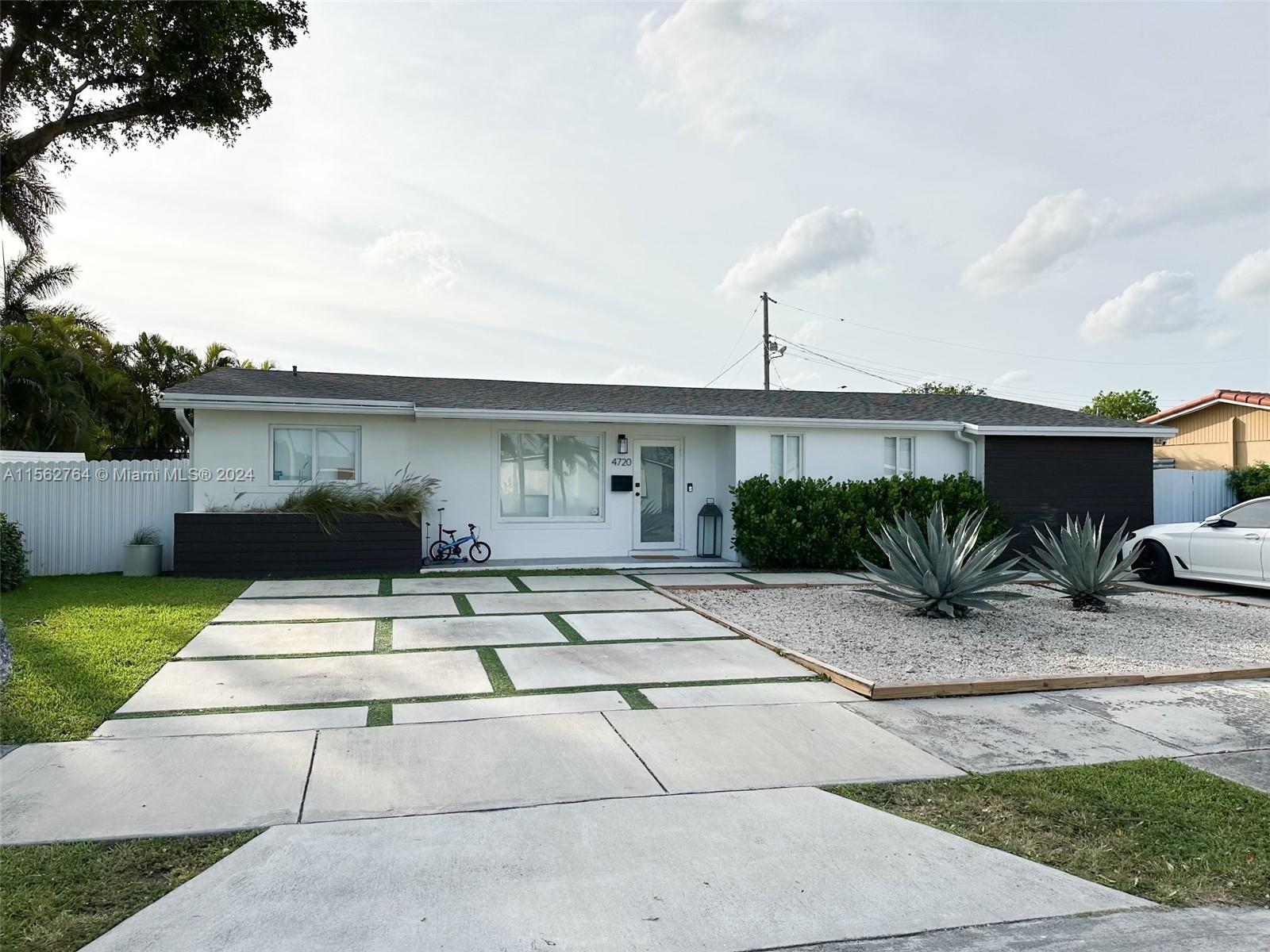 4720 SW 89th Pl